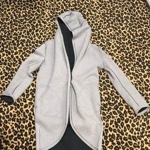 Lululemon hooded sweat shirt